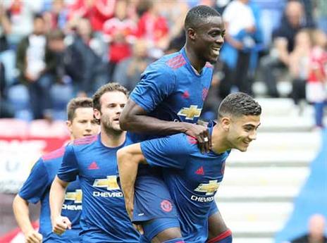 שחקני יונייטד חוגגים (Getty)