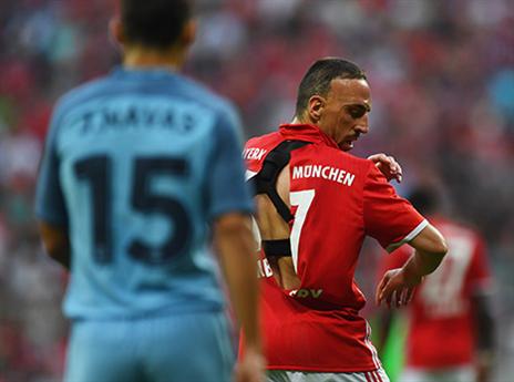 ריברי נאלץ להחליף חולצה מוקדם (GETTYIMAGES)