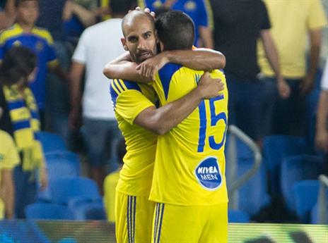 אלברמן ובניון נושמים לרווחה (צילום: עודד קרני)