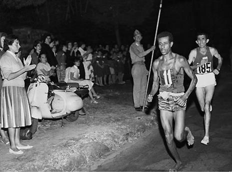 נעליים זה לחלשים. ביקיליה בדרך לזהב ברומא (gettyimages)