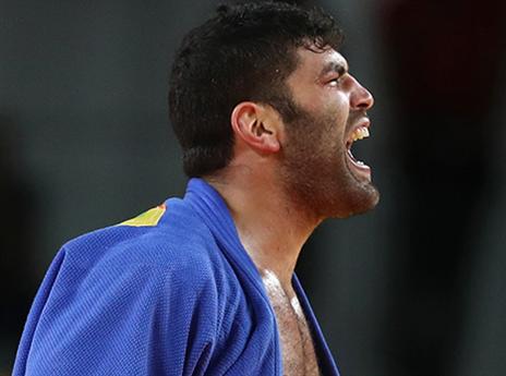 המשפחה בעננים. אורי ששון (gettyimages)