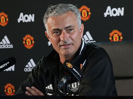 מוריניו יתן לפוגבה לשחק דקות בודדות (gettyimages)