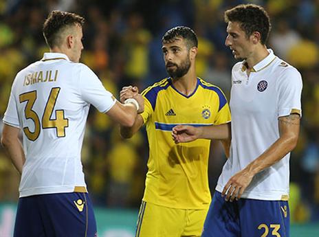 כפ"ס מחכה לצהובים בראשון (צילום: אלן שיבר)