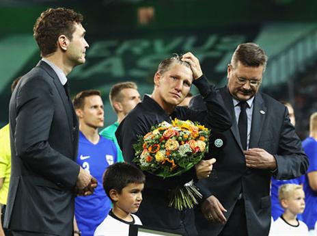 שוויינשטייגר לא עצר את הדמעות (getty)