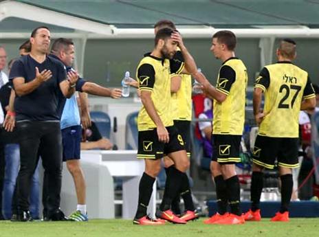 בבירה נותרו בהלם (צילום: יוסי שקל)