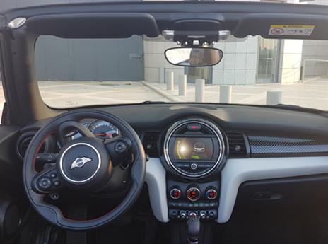 כרום וקרבון בכל פינה (צילום: כפיר כשריאן)