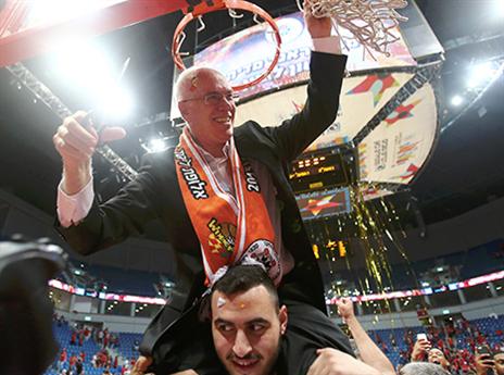 הכתום עולה. ראשל"צ שוב אלופה (צילום: אלן שיבר)