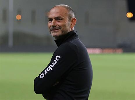 הרגיש שאינו יכול להשפיע על הקבוצה. איווניר