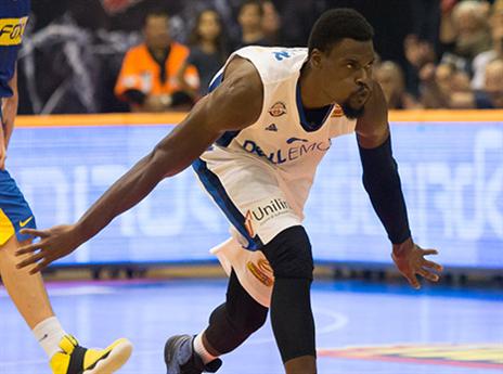 אדריאן. יגיע אחרי משחק מעולה שלו