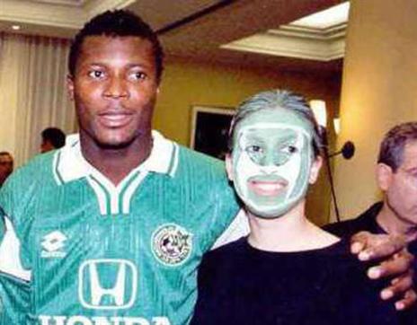 "בישראל אנשים עוטפים אותך באהבה" (האתר הרשמי של מכבי חיפה)