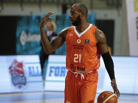 תומאס. היה הבולט בראשל"צ במשחק הראשון (Fiba)