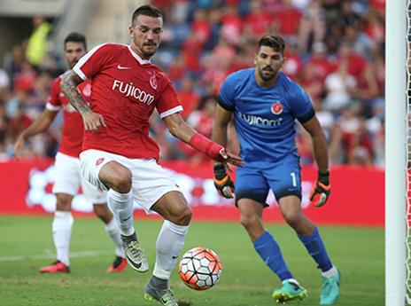 שישה משחקים והביתה. סימיץ' (צילום: אלן שיבר)