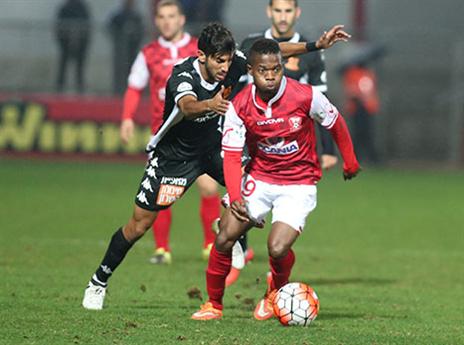 ביקורת על הצבתו בהרכב. וורו (צילום: יוסי שקל)