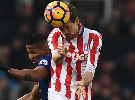 קראוץ' וסטוק מקשים על יונייטד (Getty)