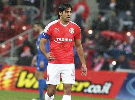 "צריך לשאול את המאמן אם אפתח מול מכבי ת"א" (אלן שיבר)