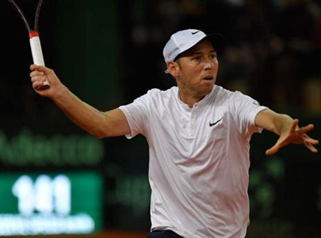 "הפציעה ביד השפיעה עליו" (אלכס גולדנשטיין איגוד הטניס)