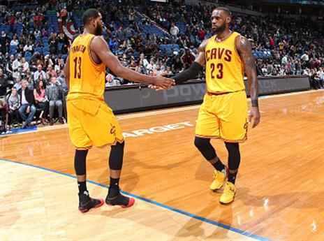 2 ריבאונדים מטריפל-דאבל. לברון (Getty)