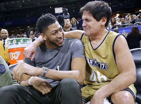 אוהב להשתעשע. קיובן ואנתוני דייויס (getty)