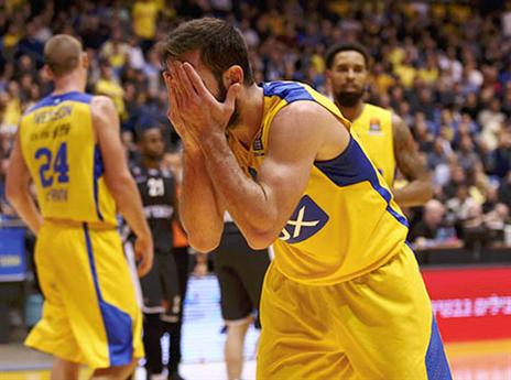 תבוסות שנכנסו להיסטוריה. אוחיון לא מאמין (צילום: אלן שיבר)