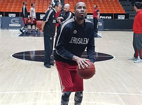 "יכולים רק להרוויח". קינזי באימון הקליעות