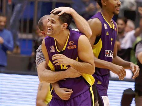 הרוש חוגג בסיום: "אנחנו עוברים פציעות בצורה כזו חלקה, זה הכוח של הקבוצה" (אלן שיבר)