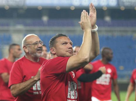 סימן כבר את המטרות הבאות. בכר (אלן שיבר)