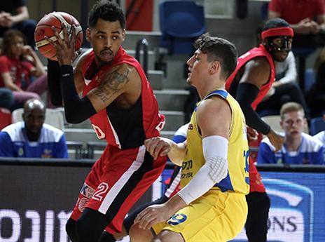 הפועל שמרה על סיכוי קלוש לפלייאוף. ליונס (אלן שיבר)