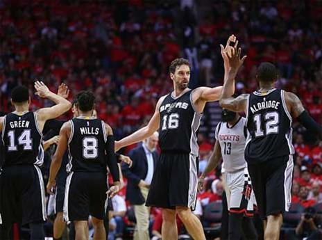 יגיע לפלייאוף דווקא מול גולדן סטייט? גאסול (Getty)