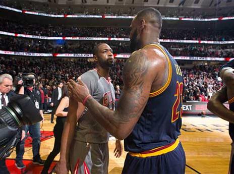 עשויים לחזור לשתף פעולה. לברון עם ווייד (Getty)