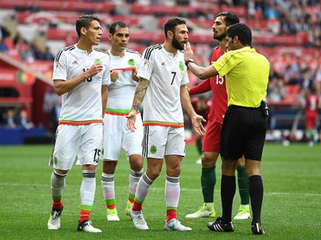 יכולים לבוא בטענות רק לעצמם. שחקני מקסיקו (getty)