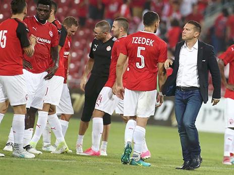 ובכל זאת ב"ש לחוצה לקראת הגומלין (צילום: אלן שיבר)