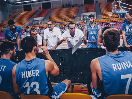 רואה מולו רק את המשחק הקרוב, קטש (FIBA)
