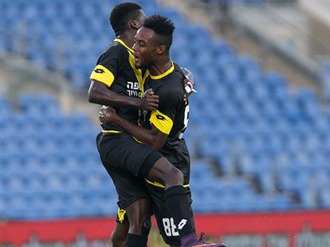 מוחמד חוגג את היתרון (עודד קרני)