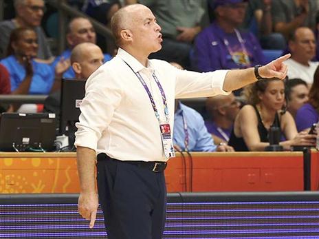 לא הצליח לנקום באיטלקים. אדלשטיין (אלן שיבר)