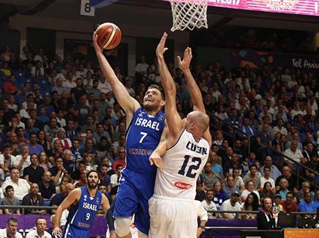 ההגנה האיטלקית שיתקה את שחקני הנבחרת (אלן שיבר)