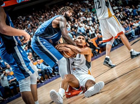 הרבה יותר ממתאזרח. האוול (אלן שיבר)