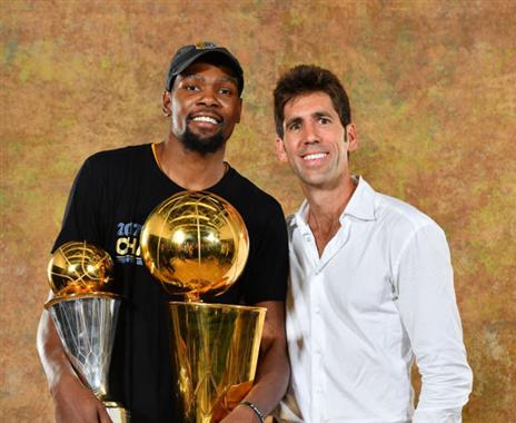 דוראנט ויתר על כסף כדי להישאר (getty)