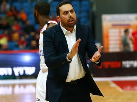 לא מעט אתגרים כמאמן ראשי. מאור (אלן שיבר)