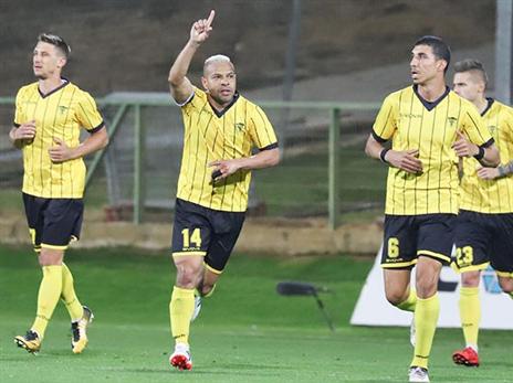 קלאודמיר ייתן לבית"ר דד ליין (דני מרון)