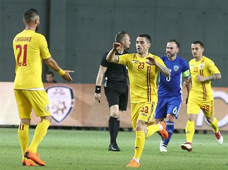 הרומנים יוצאים מאושרים מנתניה (אלן שיבר)