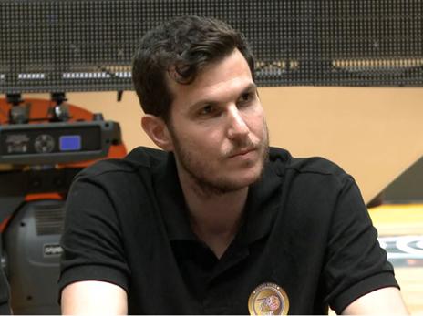 "לשים את הדברים בפרופורציות". פניני (אלן שיבר)