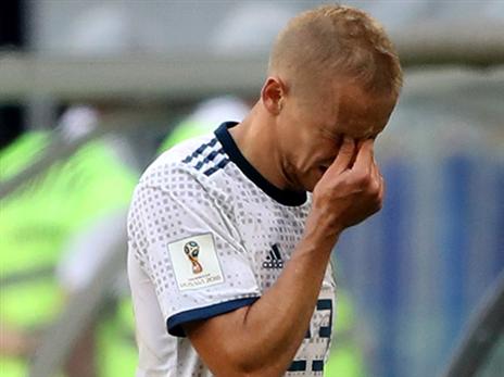 סמולניקוב דמע. יכול לקרות לכל שחקן (GETTY)