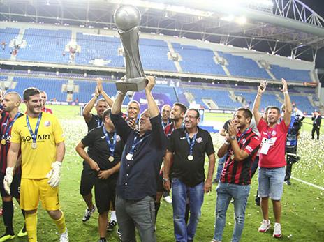 "חשבו שנהיה שק חבטות, זה לא יקרה". קלינגר (אלן שיבר)