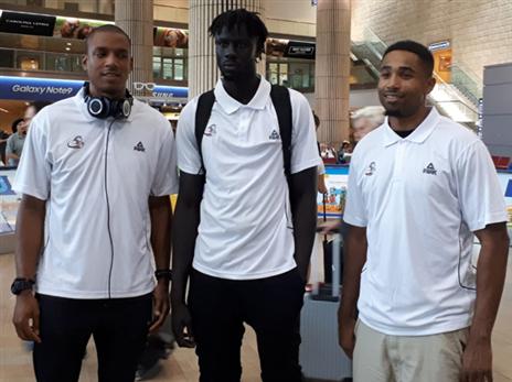 מימין: באטלר, לואל אצ'ויל ואוואנס