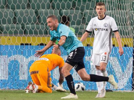 העיפה את לגיה ורשה