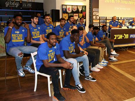 השחקנים דרוכים (אלן שיבר)