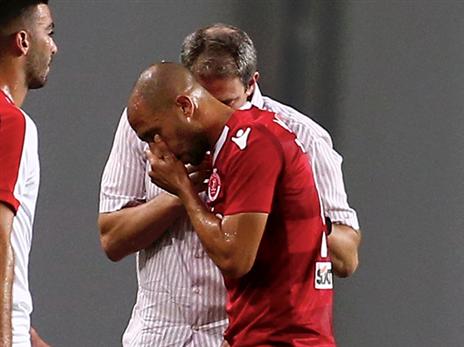 הפועל ת"א מחזיקה אצבעות לדמארי (צילום: אלן שיבר)