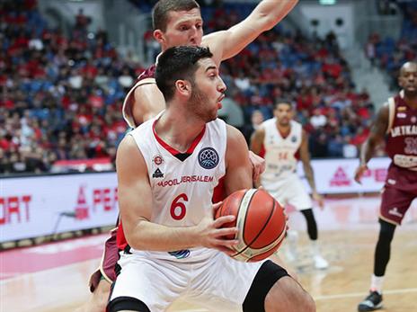 בלאט. 2 שלשות ברבע הראשון (דני מרון)