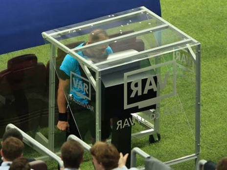 בעד ה-VAR, בעד כניסת הטכנולוגיה (GETTY)