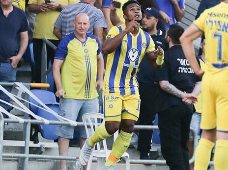 פורע את השטרות. אופואדו (דני מרון)